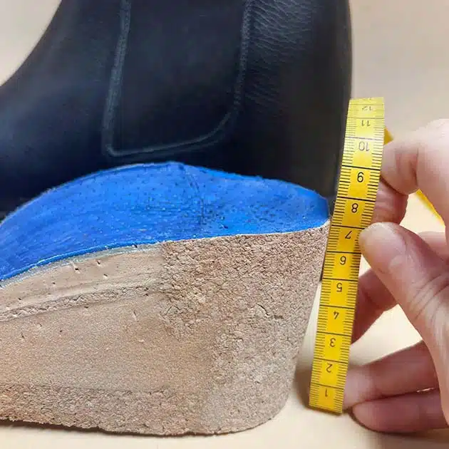 Orthopädie Peters Arbeitssicherheitsschuhe und orthopädische Schuhtechnik: Geht das 1:1 zusammen? 1 Arbeitssicherheitsschuhe